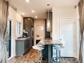 Kitchen/ Breakfast Bar