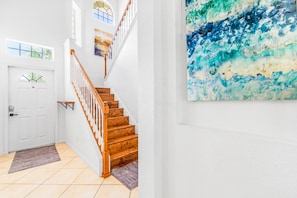 Beautiful 6 bed 4 bath villa located in Highlands Reserve