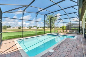 Beautiful 9 bed 5 bath villa located in Champions Gate Resort