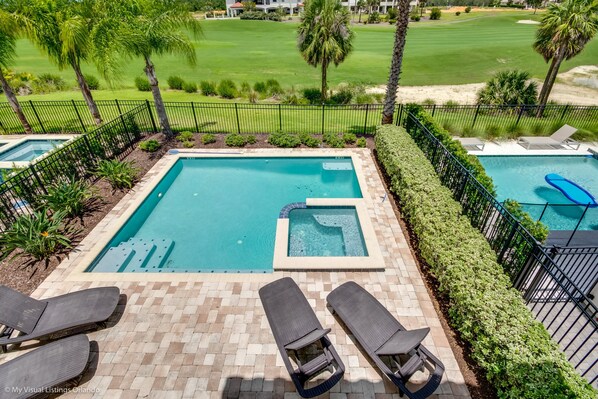 Beautiful 5 bed 5.5 bath villa located in Reunion Resort