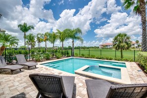 Beautiful 5 bed 5.5 bath villa located in Reunion Resort