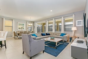 Relaxation station: Our living room welcomes you with open arms!