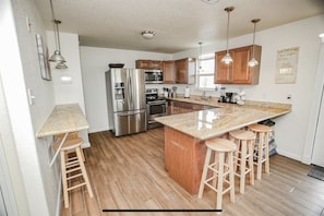 Fully stacked kitchen to cook your perfect family dinner  