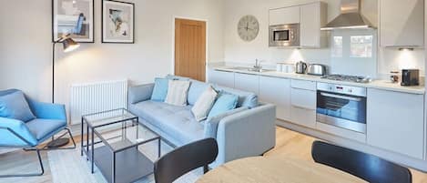 Skyline Apartment, Whitby - Host & Stay