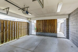 One car garage