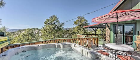 Ruidoso Vacation Rental | 3BR | 2BA | 1,600 Sq Ft | Stairs Required to Access