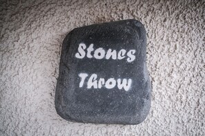 Unclassified image, 3 of 27, button