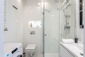 Bath/Shower