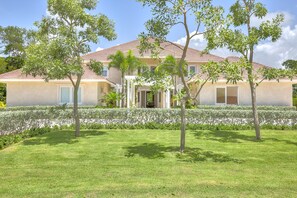 Hacienda A21 - Imposing Golf view Villa (690)