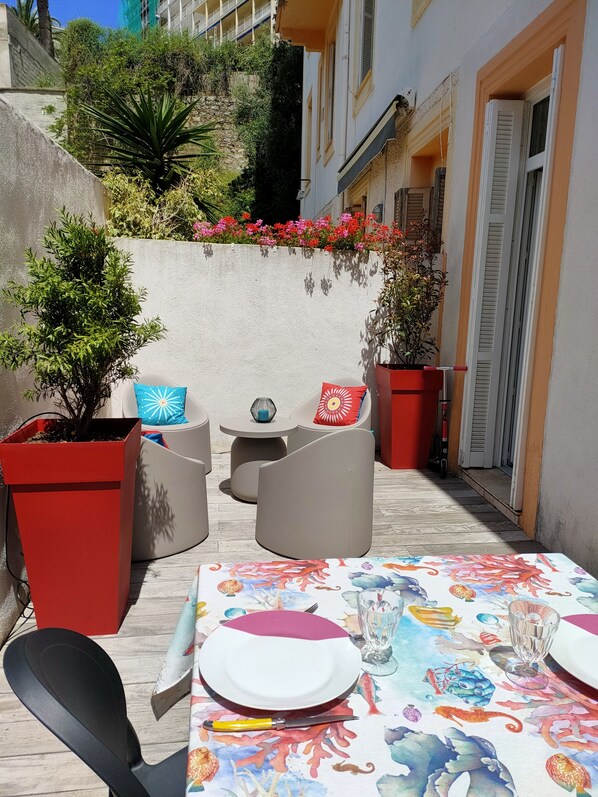 Terrasse privative au calme du centre ville d'Ajaccio 