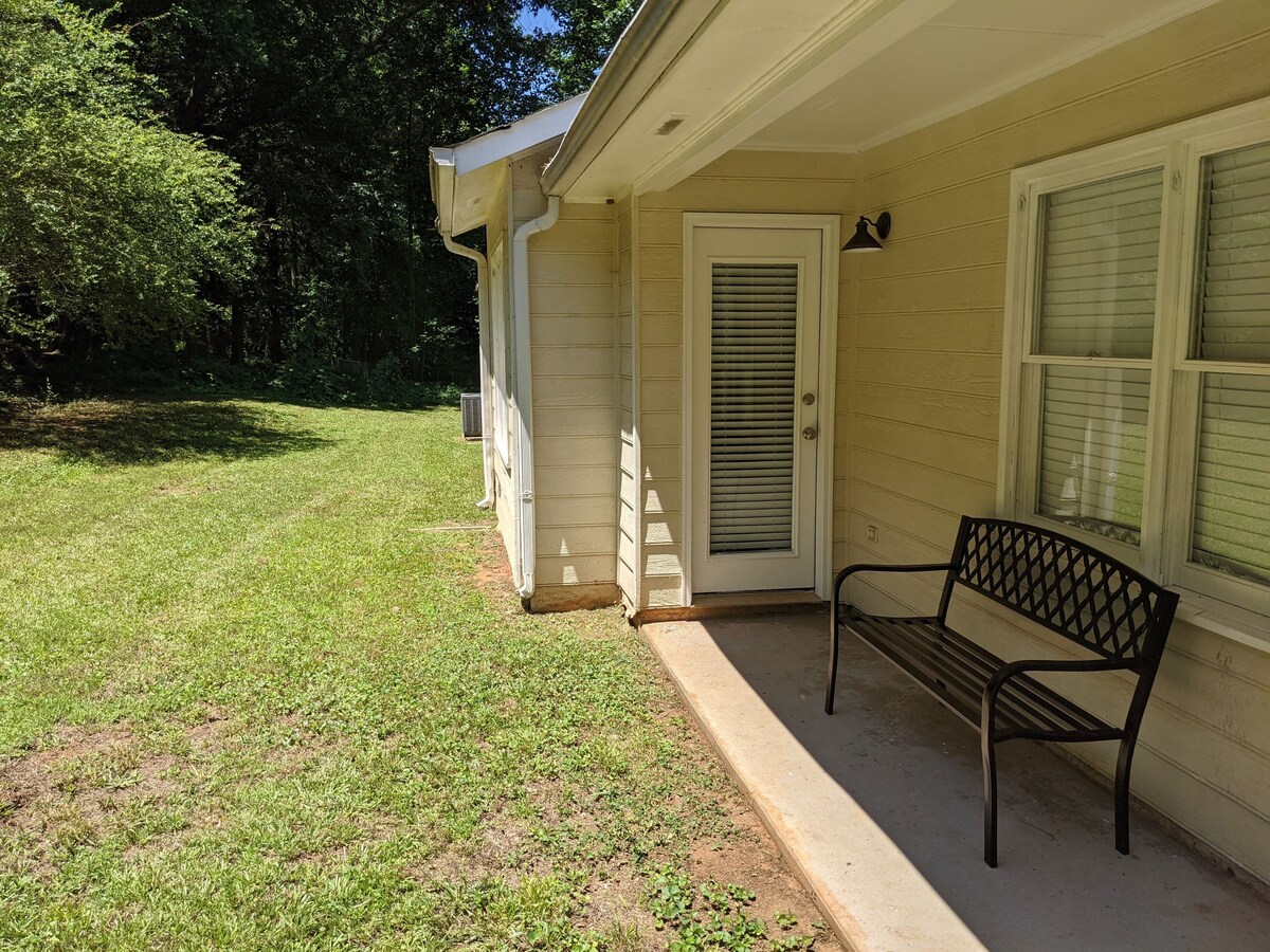 Cute and spacious house just for you!
