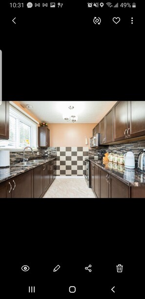 Private kitchen