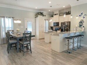 Kitchen / Dinning Area 