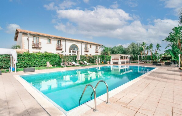 pool