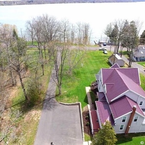 Sits across from Cayuga Lake.