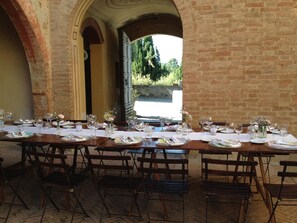 Outdoor dining