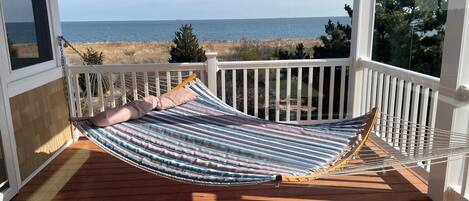 peaceful hammock views