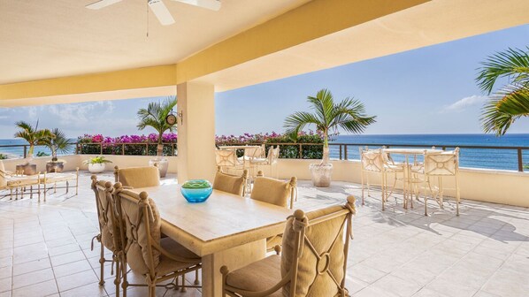 Spacious Outdoor Oceanfront Dining View
