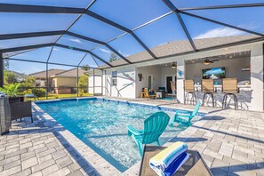 Heated pool vacation rental in Cape Coral, Florida