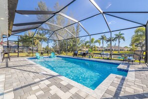 Heated pool vacation rental in Cape Coral, Florida