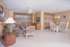 Comfortable and spacious unit, great for families or groups!