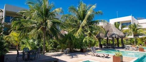 The large swimming-pool is always inviting and it can be used until 10PM.