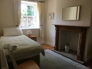 Twin bedroom | Lower Bamburgh View, Holy Island, near Bamburgh