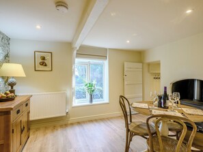 Dining room | The Lodge - Swannington Manor, Swannington