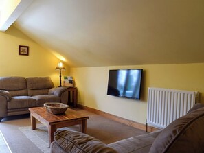Living area | Mange-Tout Maison - Broccoli Bottom, Manton, near Oakham