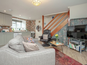 Open plan living space | Garden Cottage, Kingsbridge