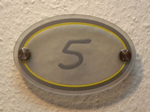 Unclassified image, 3 of 40, button
