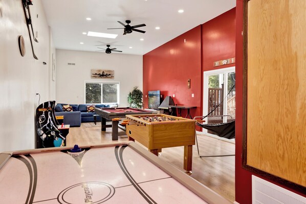 Spielezimmer