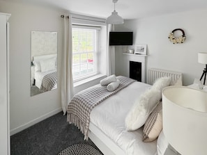 Double bedroom | Driftwood, Aberdovey