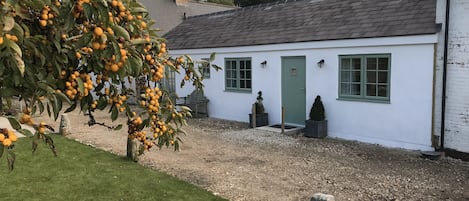 Groom's Cottage 
with garden area
