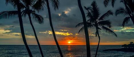 Catch a stunning sunset every evening at Holo'holo'kai Beach Park a 10 min walk.