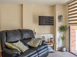 Living area | Leighwood, Worth, near Sandwich
