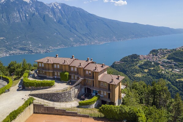 Die Residenz Bellevue von oben gesehen