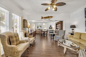 Living room with plenty of seating