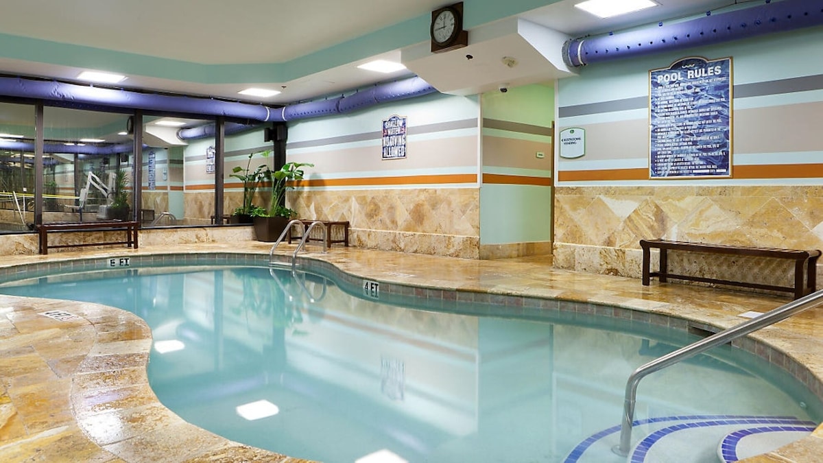 One Bedroom Deluxe Condo on the Beach (City View), Myrtle Beach (2205057)