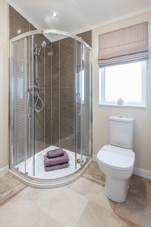 En-suite Shower