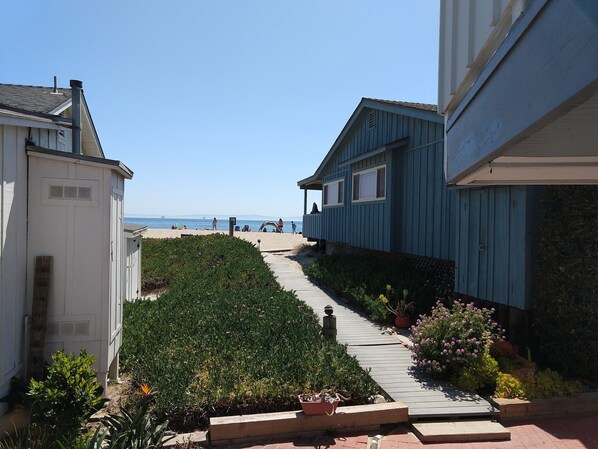 Ocean, beach and Channel Islands view and path to beach (without sand berm).