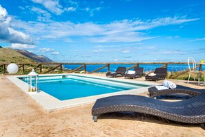 Holiday Home Swimming Pool