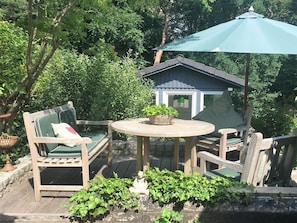 屋外ダイニングエリア