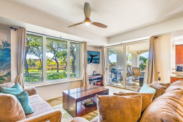 2 bedroom 2 bath large split level condo in Wailea