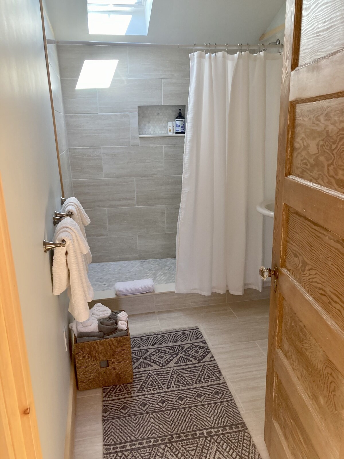 Newly renovated Cottage