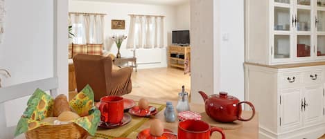 Ferienwohnung am Wasserrad, 94qm, 1 Schlafzimmer, Balkon-Guten Morgen