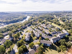 Direct Access to Lake Taneycomo