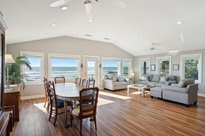 Oceanfront, Open Floor Plan Dining & Living Room