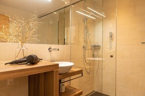Bain