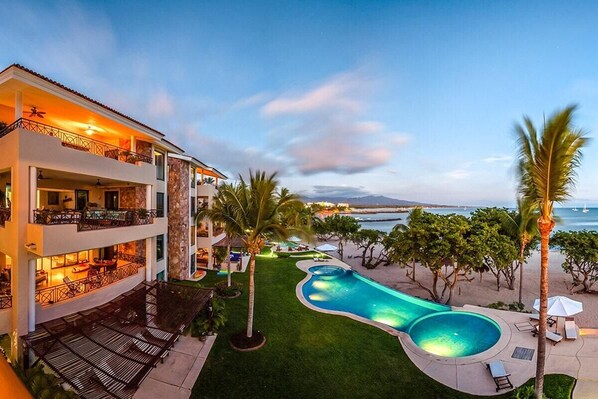 PENTHOUSE 4-1, HACIENDA DE MITA! TOP LEFT OCEAN FRONT PENTHOUSE! 